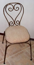 Кований стілець в класичному стилі