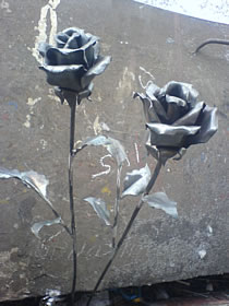 Maxim Solodkoff. Forged roses